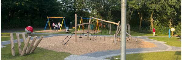 Foto vom inklusiven Spielplatz auf dem Geländer der Dannewerkschule