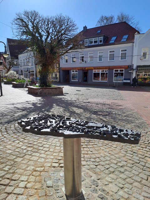 Bronzenes Stadtmodell am Kornmarkt