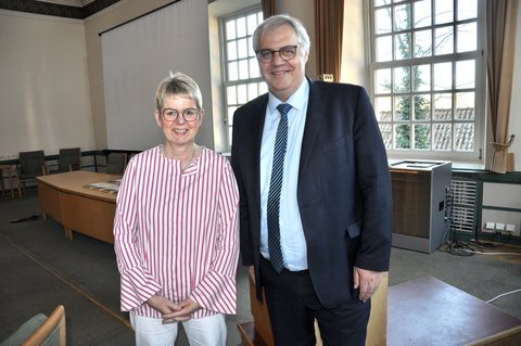 ©Christina Weiss: Bürgervorsteherin Susanne Roß und Stephan Dose Bürgervorsteherin Susanne Roß und Stephan Dose im Ständesaal